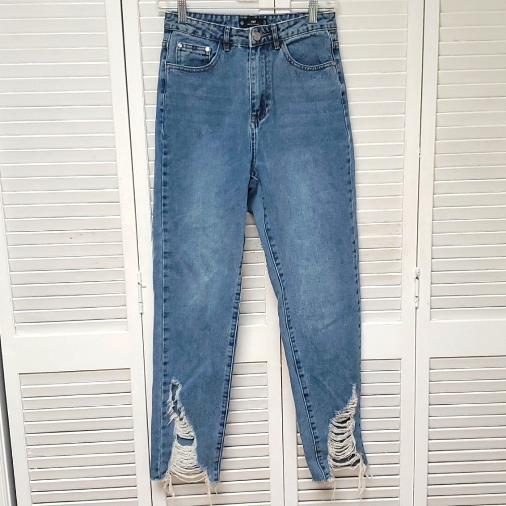 Missguided Riot High-Rise Mom Jean Size 2R